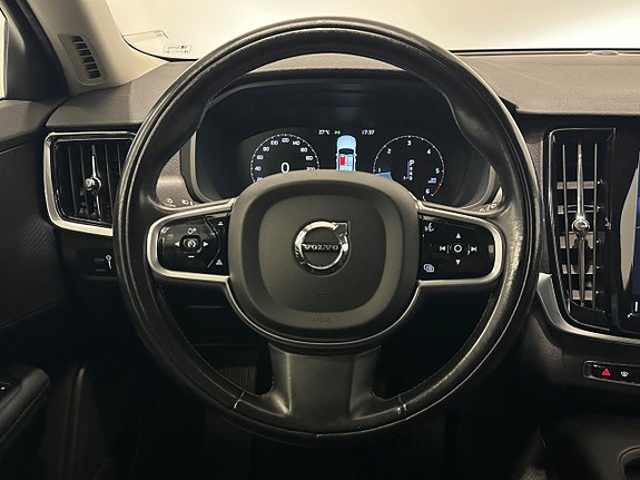 Volvo V90 Cross Country 21 of 26