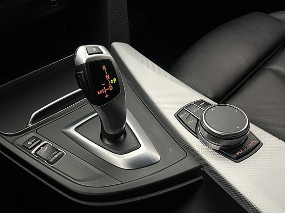 BMW 320d 23 of 30