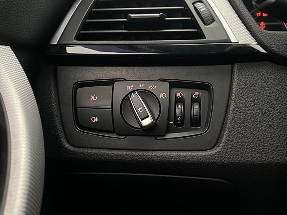 BMW 320d 15 of 30