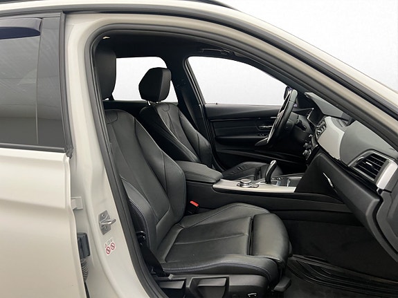 BMW 320d 24 of 30