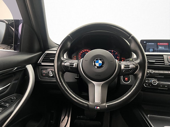 BMW 320d 14 of 30