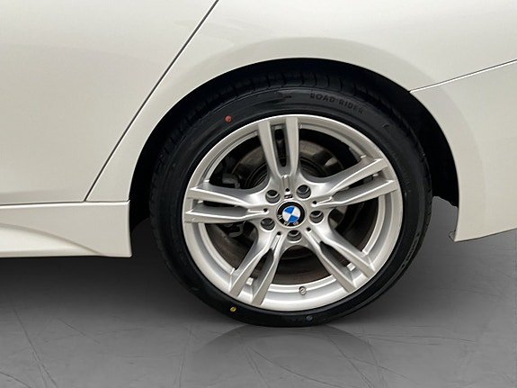 BMW 320d 29 of 30