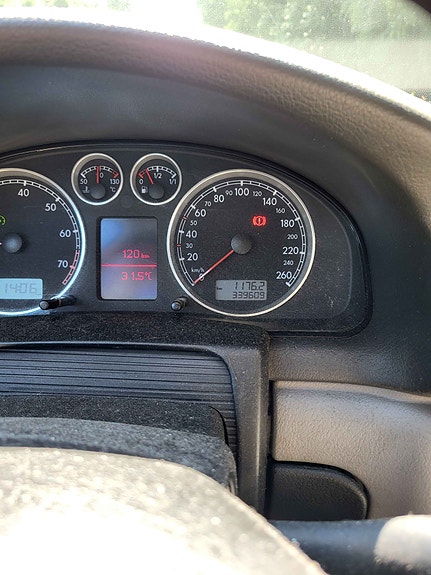 Volkswagen Passat 9 of 9