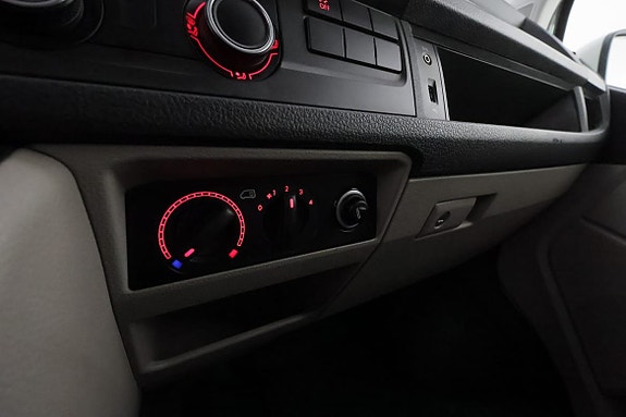 Volkswagen Transporter 15 of 24