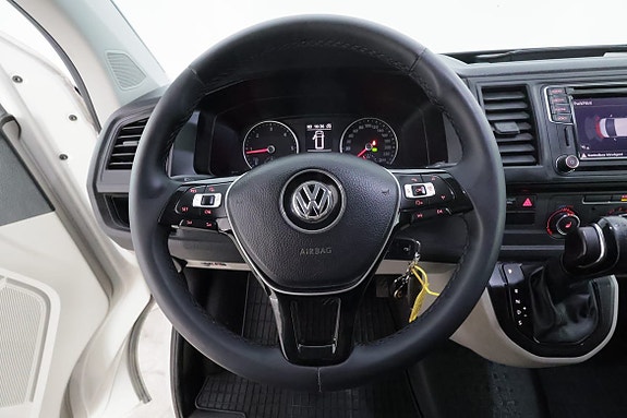 Volkswagen Transporter 12 of 24