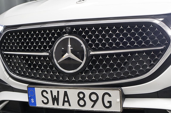 Mercedes-Benz E300 de 7 of 25