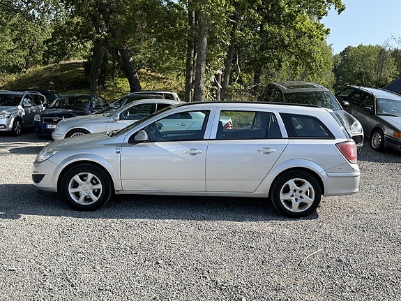 Opel Astra 8 of 16