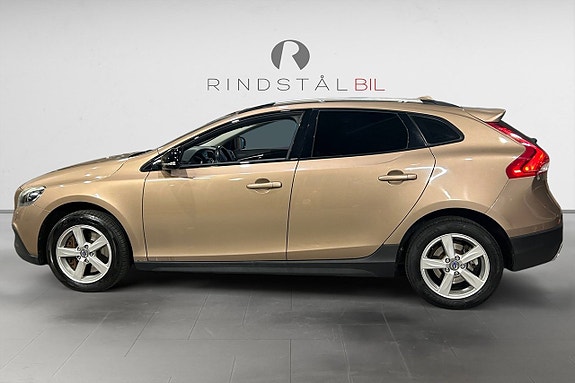 Volvo V40 Cross Country 3 of 17