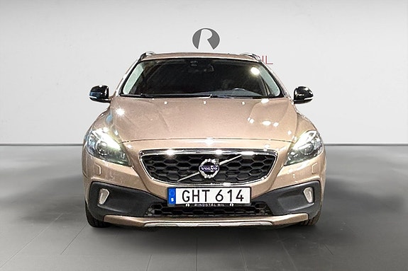 Volvo V40 Cross Country 9 of 17