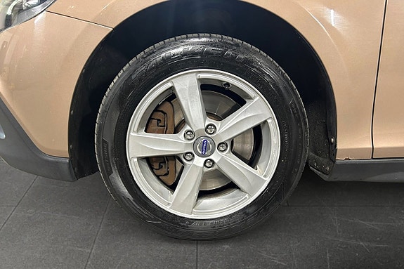 Volvo V40 Cross Country 16 of 17