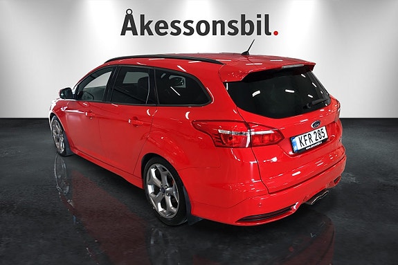 Ford Focus 6 of 12