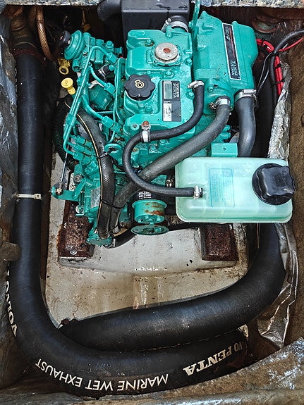 Winga 78 – Volvo Penta D1-30 (210 h) 4 of 5