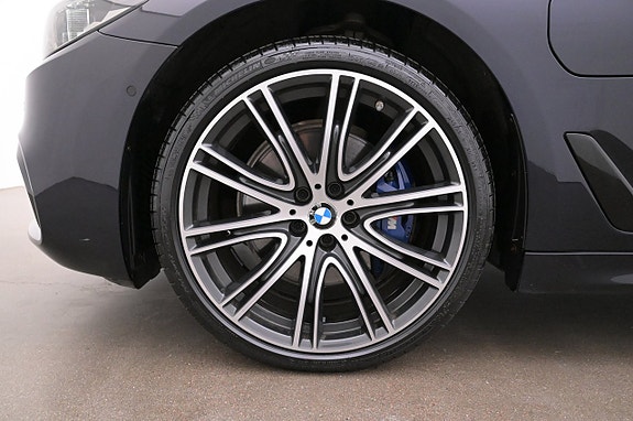 BMW 530e 27 of 27