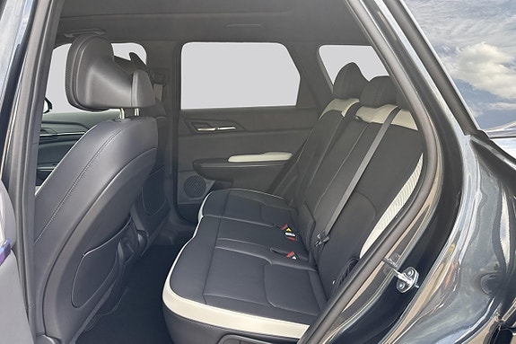 Kia EV5 9 of 16