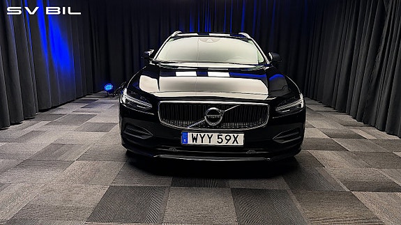 Volvo V90 2 of 30