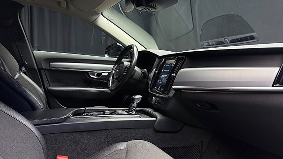 Volvo V90 14 of 30