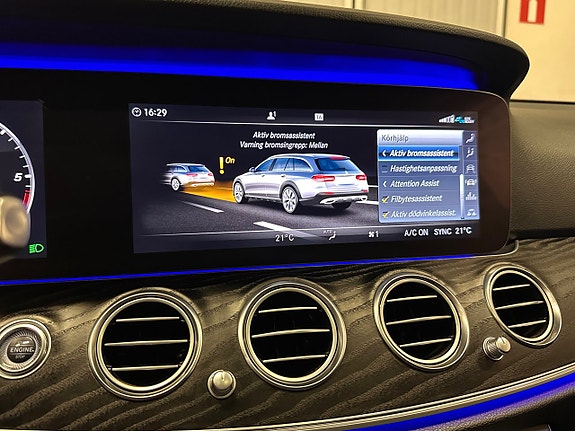 Mercedes-Benz E220 d 27 of 30