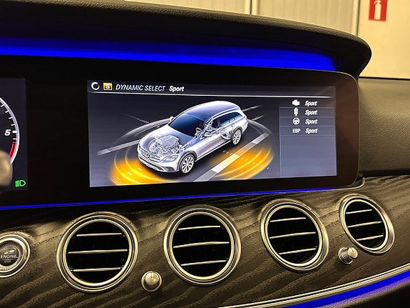 Mercedes-Benz E220 d 26 of 30