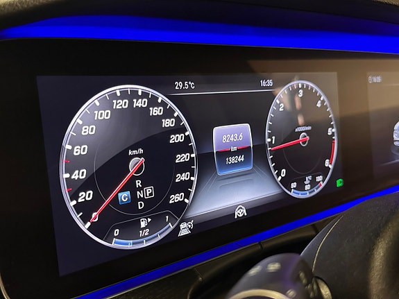 Mercedes-Benz E220 d 19 of 30