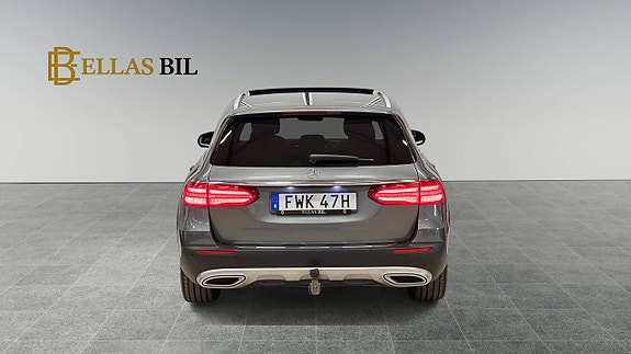 Mercedes-Benz E 220 d 7 of 30