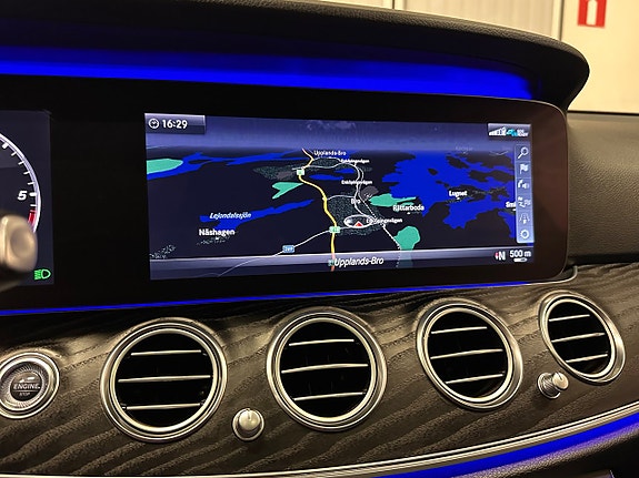 Mercedes-Benz E220 d 24 of 30