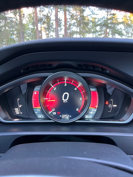 Volvo V40 14 of 16