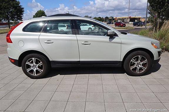 Volvo XC60 7 of 24