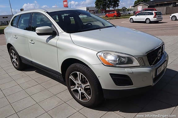 Volvo XC60 6 of 24