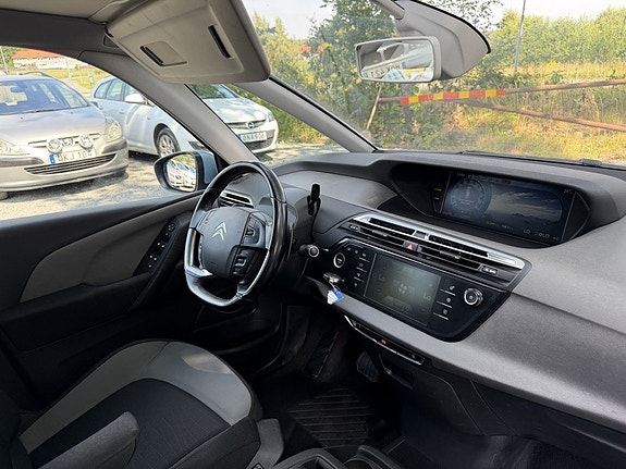 Citroen Grand C4 Picasso 11 of 22
