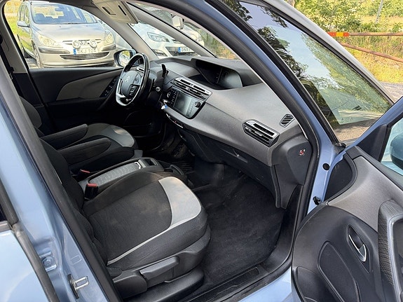 Citroen Grand C4 Picasso 13 of 22