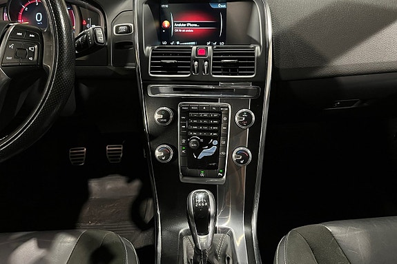 Volvo XC60 12 of 17