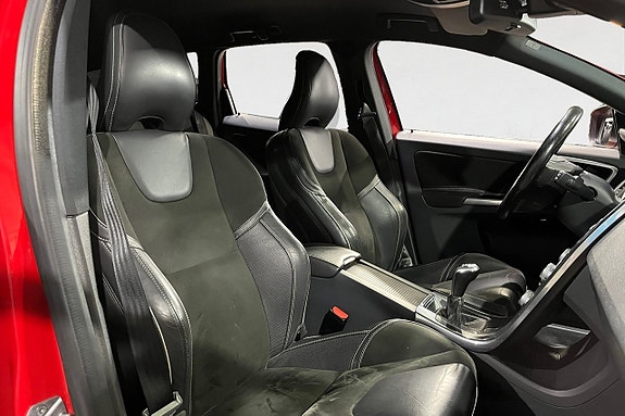Volvo XC60 15 of 17