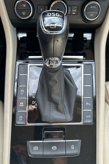 Skoda Superb 26 of 30
