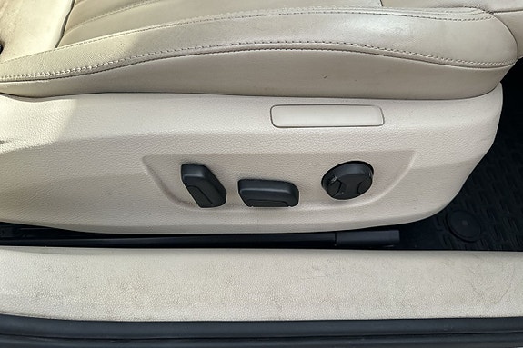 Skoda Superb 14 of 30