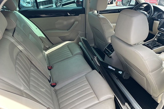 Skoda Superb 11 of 30