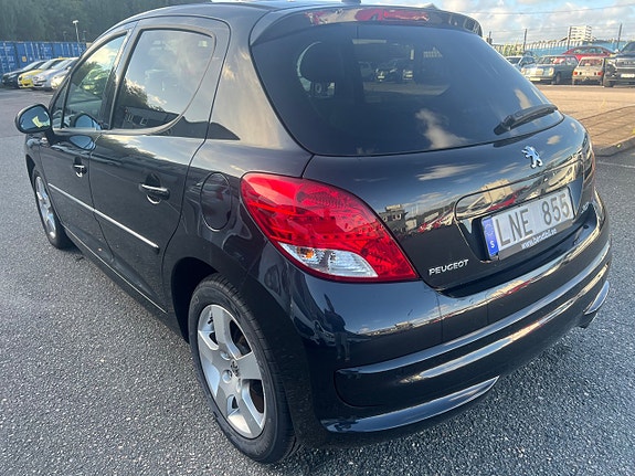 Peugeot 207 4 of 6