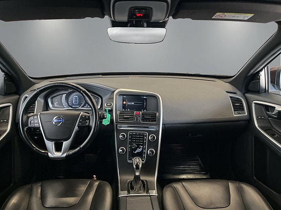 Volvo XC60 10 of 30