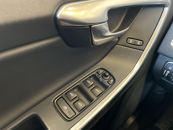 Volvo XC60 29 of 30
