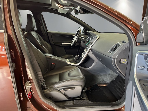 Volvo XC60 9 of 30