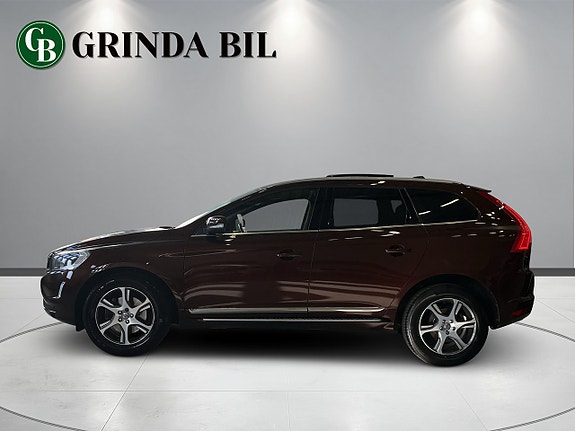 Volvo XC60 2 of 30