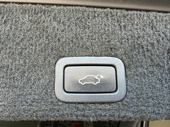 Volvo XC60 26 of 30