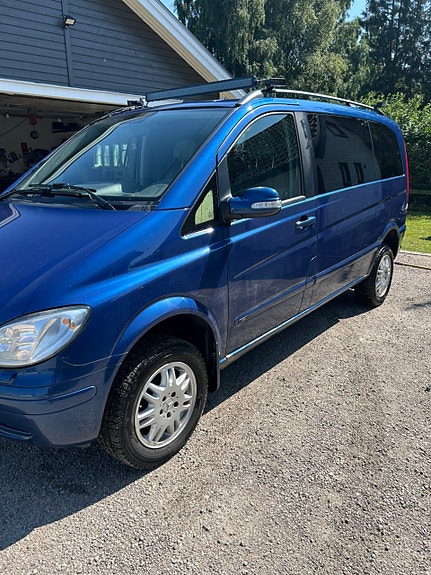 Mercedes-Benz Viano 3 of 7