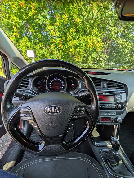 Kia Ceed 3 of 5