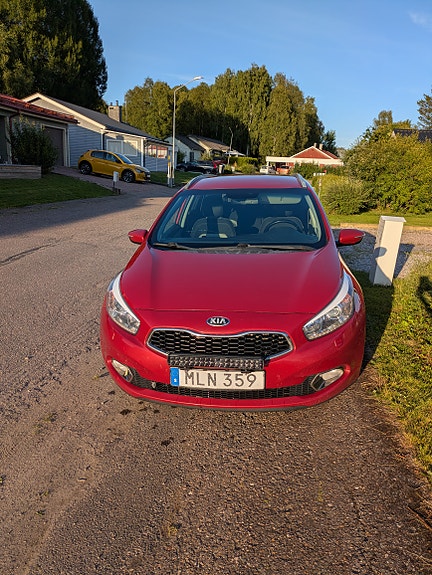 Kia Ceed 2 of 5