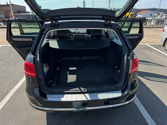 Volkswagen Passat 7 of 9