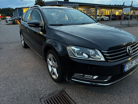 Volkswagen Passat 3 of 9