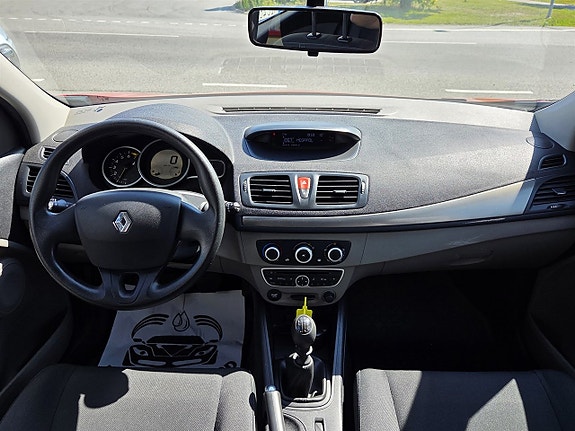 Renault Megane 13 of 14