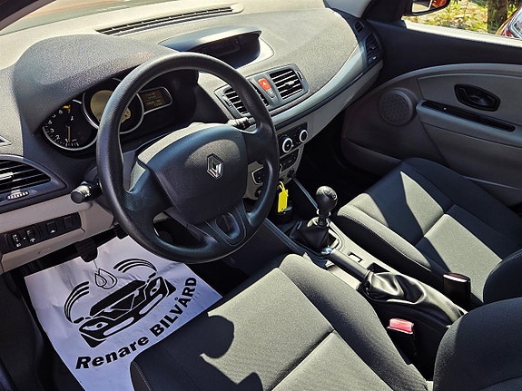 Renault Megane 11 of 14