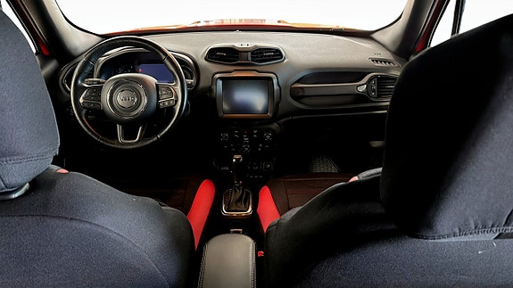 Jeep Renegade 4 of 21