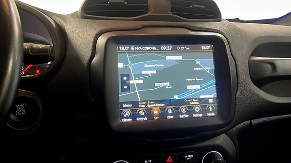 Jeep Renegade 14 of 23